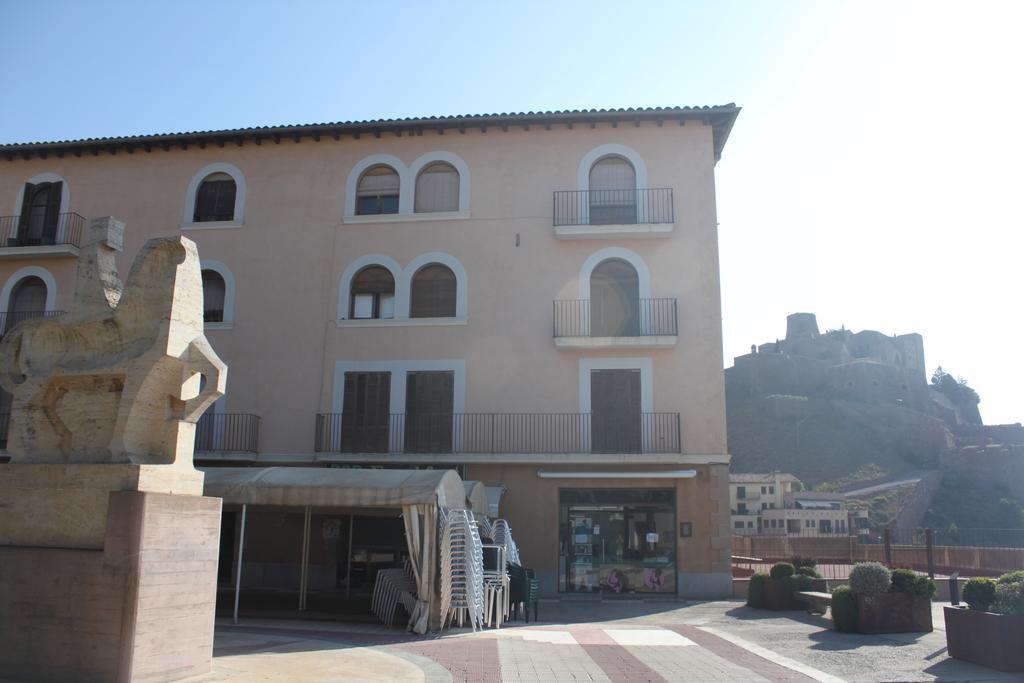 Apartment Market Square Cardona Kamer foto